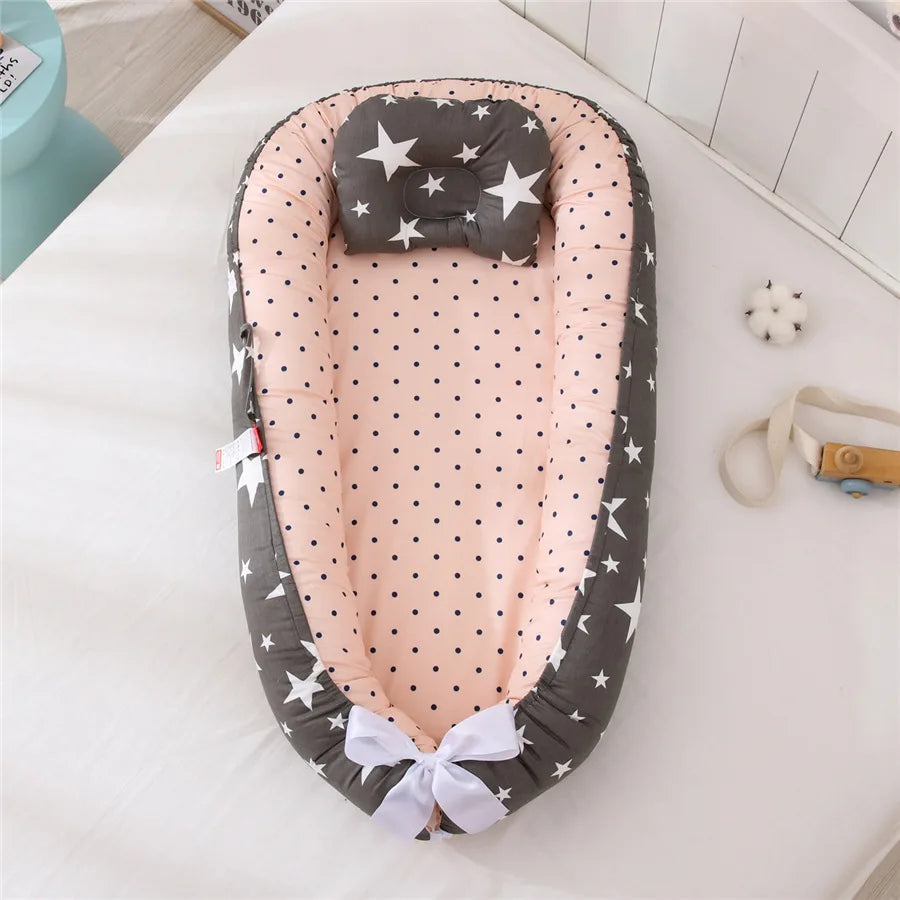 Breathable and detachable cotton portable crib, baby nest, baby pillow, travel crib