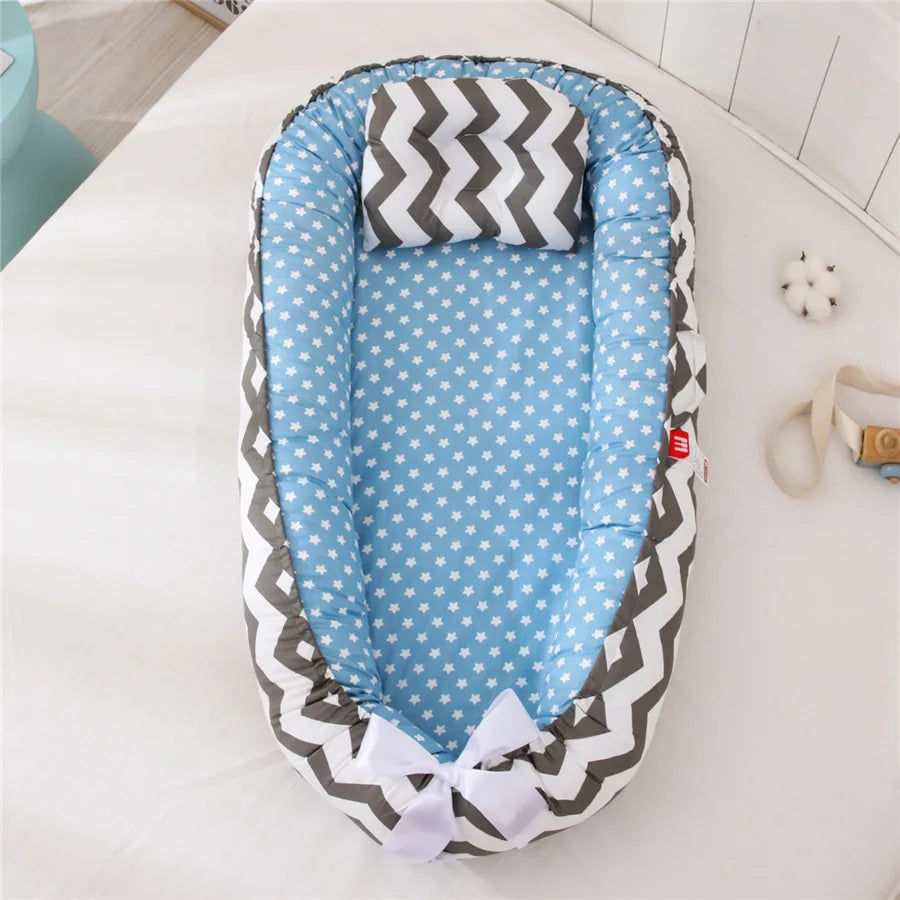 Breathable and detachable cotton portable crib, baby nest, baby pillow, travel crib