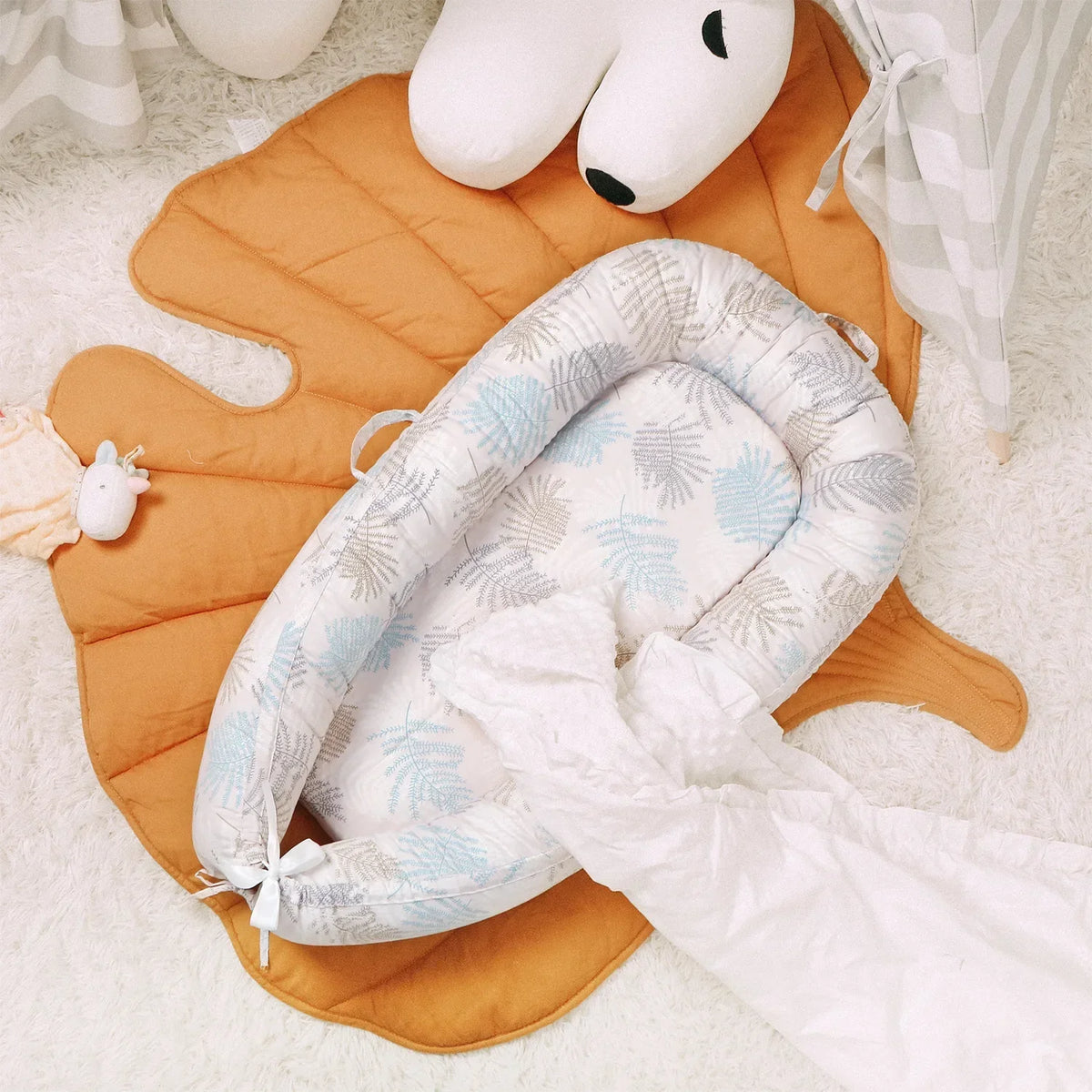 2026 New Soft Babynest Newborn Baby Nest Bed Portable Crib Travel Bed Baby Nest Baby Lounge Bassinet Bumper with Pillow Cushion