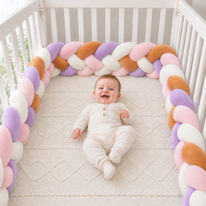 Grand tour de lit tressé pour bébé