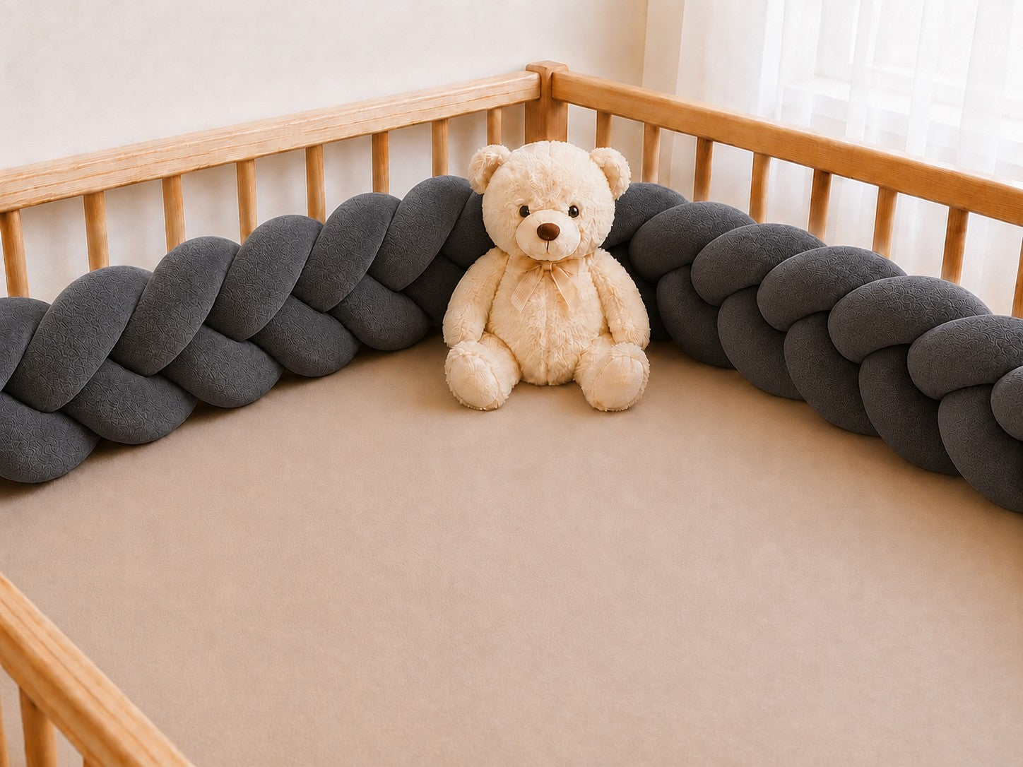 Tresse de lit grise adaptée au berceau bébé